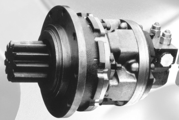 水壓機(jī)專用液壓回轉(zhuǎn)傳動(dòng)裝置